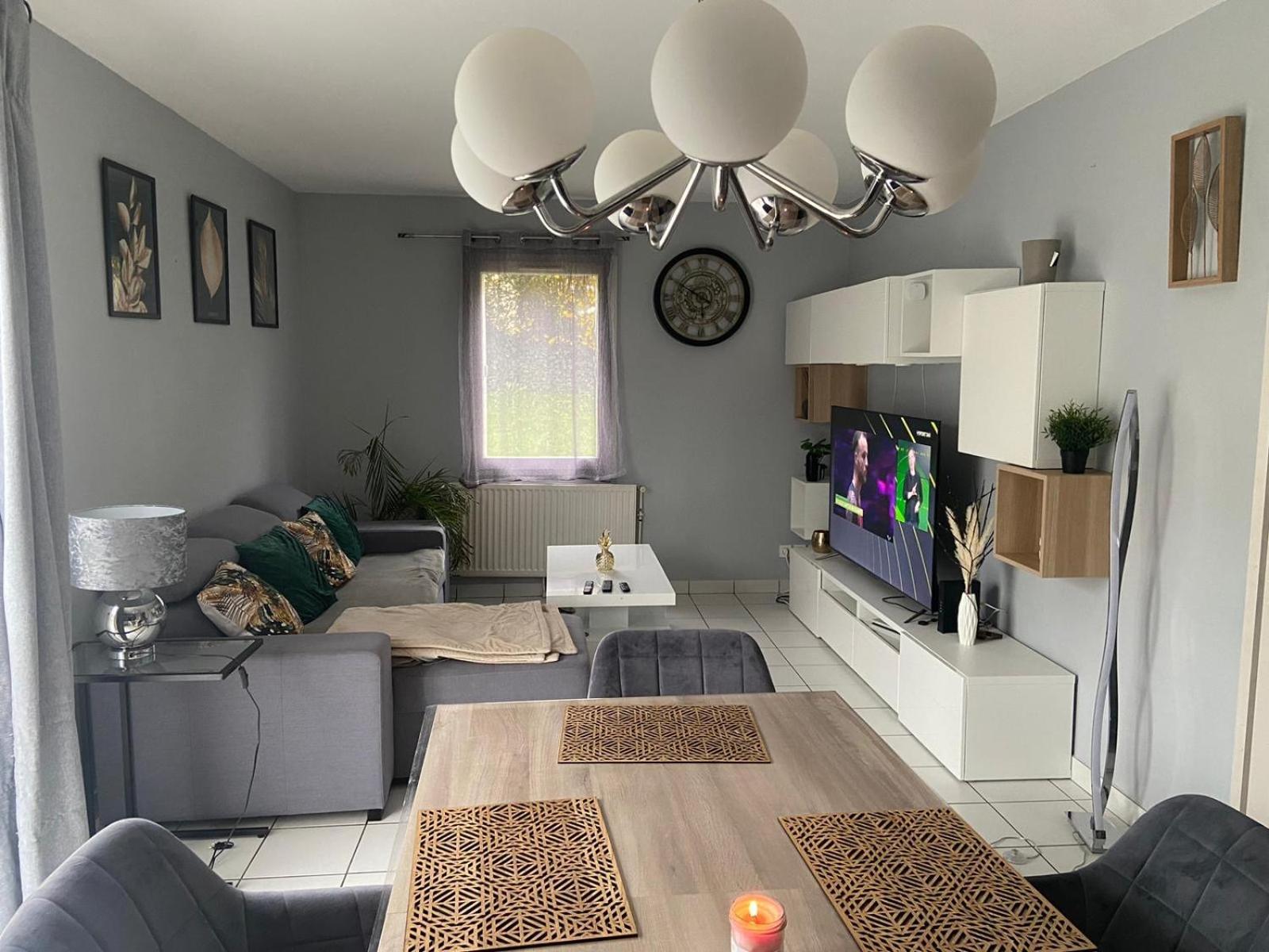 Saint-Rémy-en-Rollat Chambre Avec Balcon Proche Vichy المظهر الخارجي الصورة
